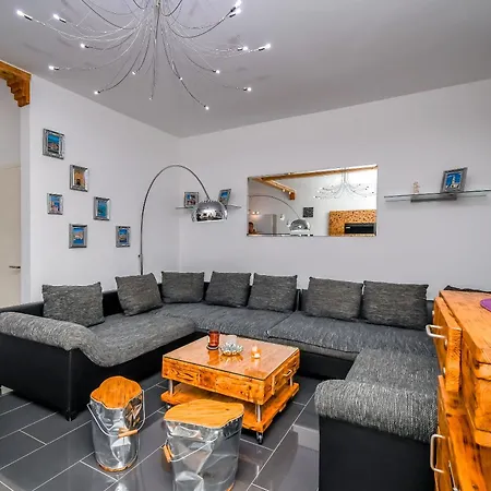 شقة Cicko تروغير